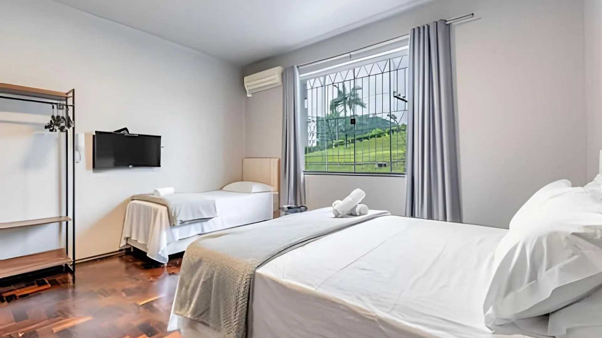 Apartamentos A 600M Da Vila Germanica Blumenau 0*,
